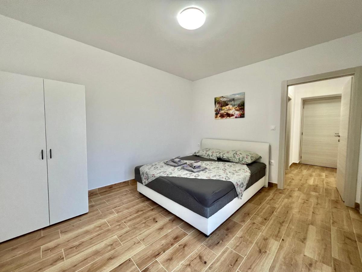 Fantasia del mare apartment&rooms Dramalj Esterno foto